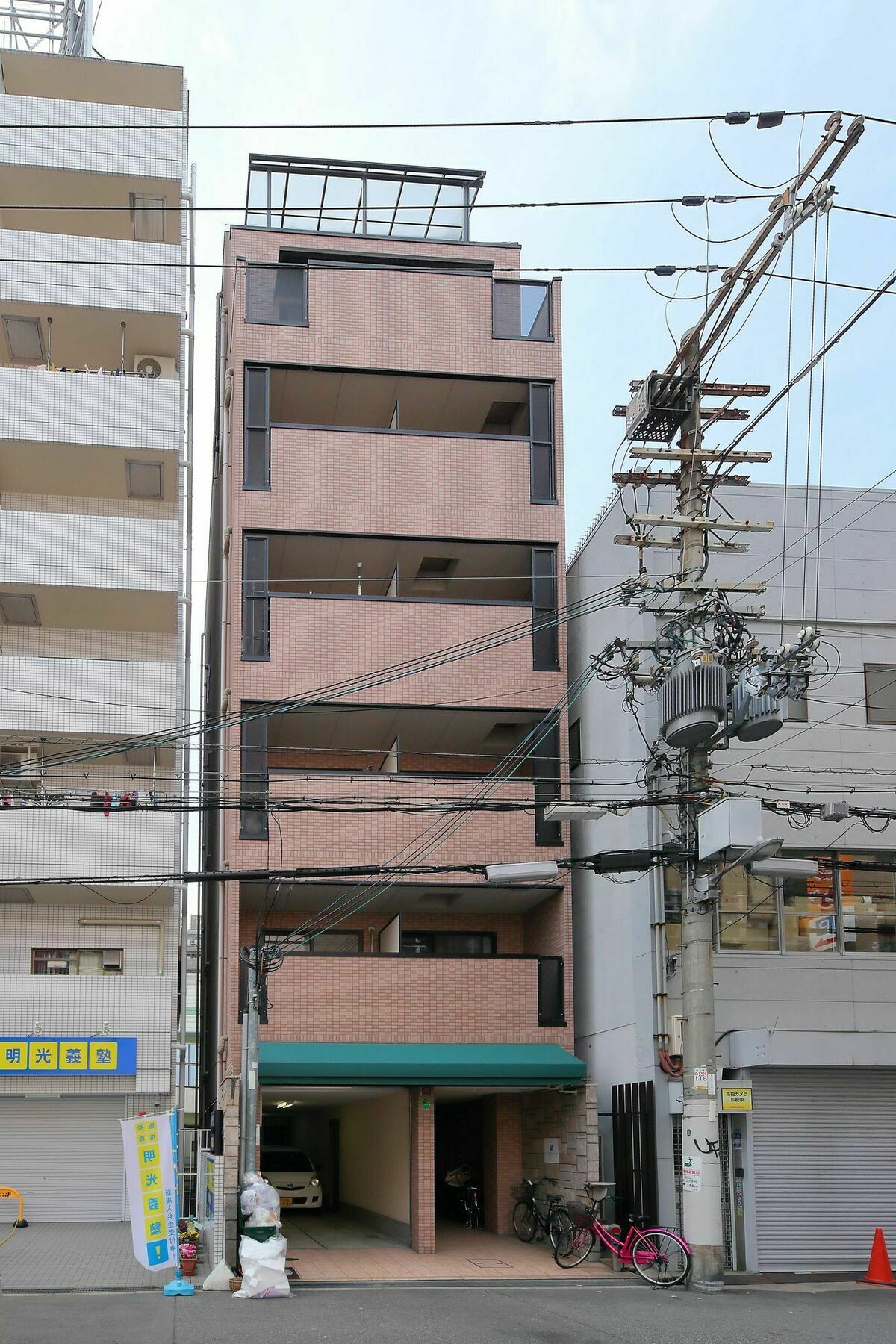 Grandouce Shinsaibashi-higashi Apartemen